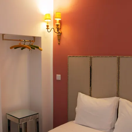 Ama Apartment *