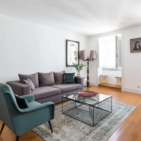 Ama Apartment *